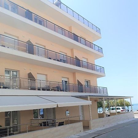 Navarino Luxe Suites With Sea View Peraía Exteriér fotografie