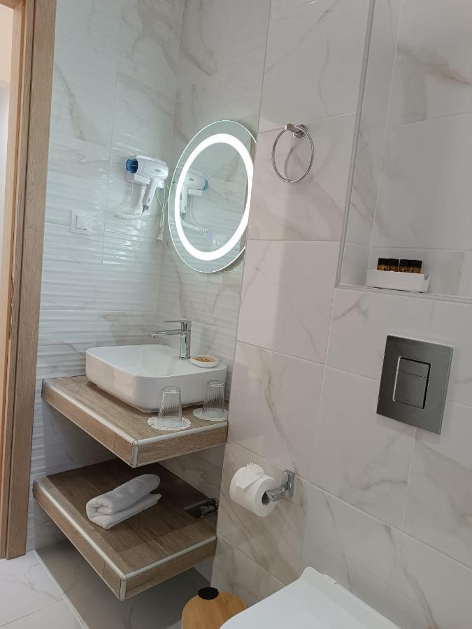 Navarino Luxe Suites With Sea View Peraía Exteriér fotografie